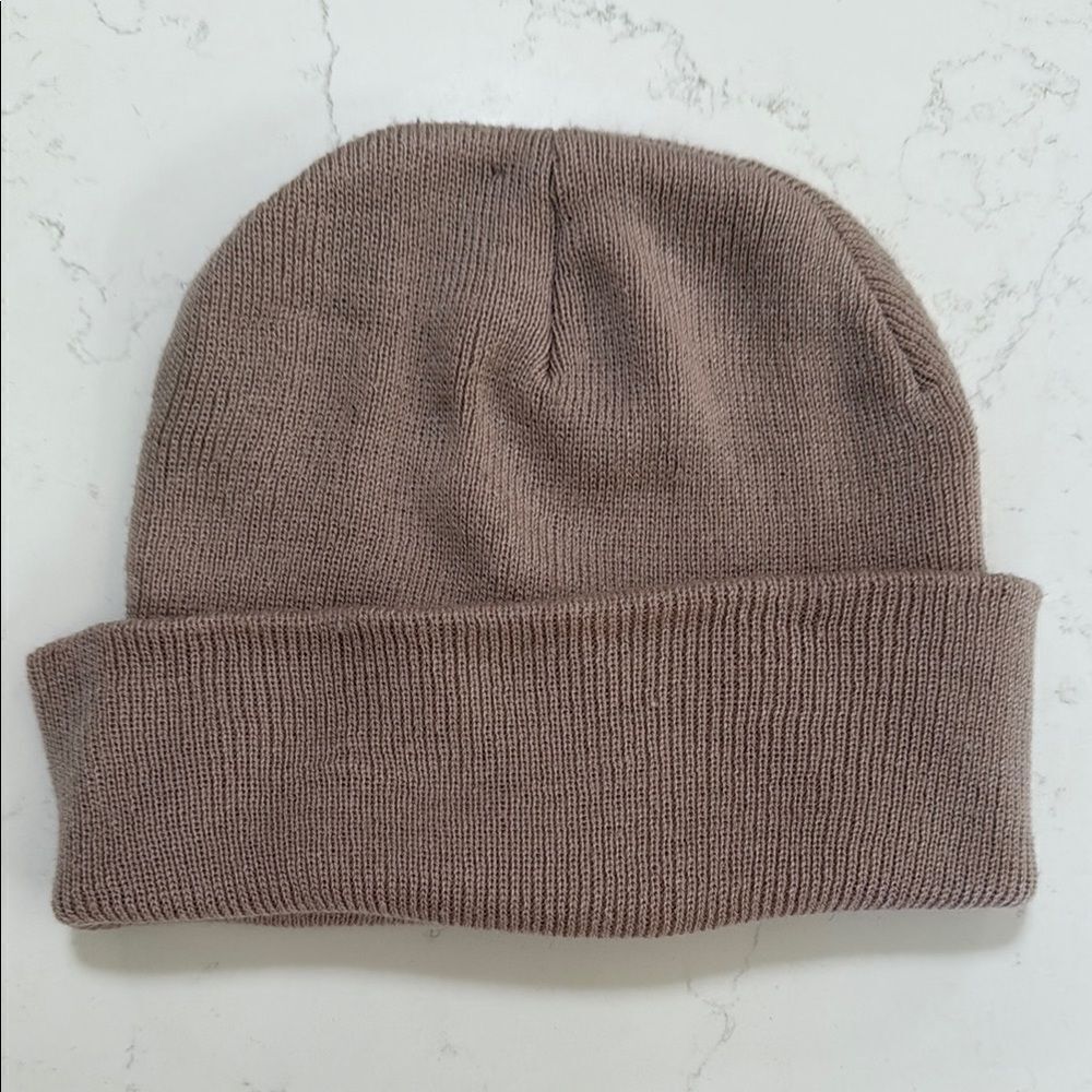 BRONER Classic dusty rose Knit Beanie. One size.